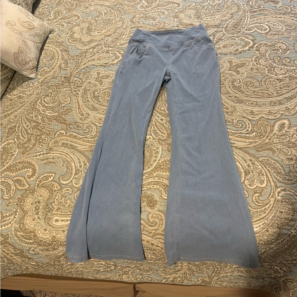 Halara Jeans—size Large—Crisscross waist
